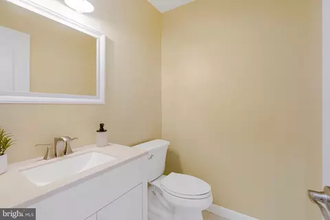20931 Trinity Sq, Sterling, VA 20165 photo 21