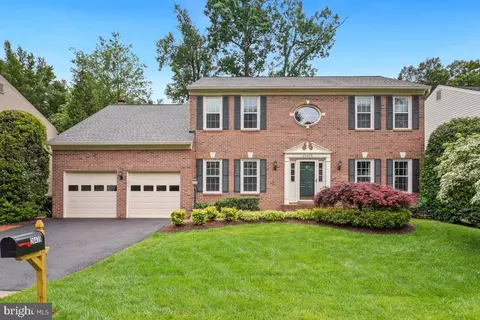 20479 Quarterpath Trace Cir, Sterling, VA 20165