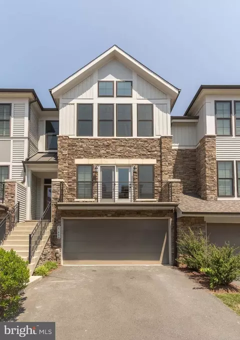 23480 Epperson Sq, Brambleton, VA 20148