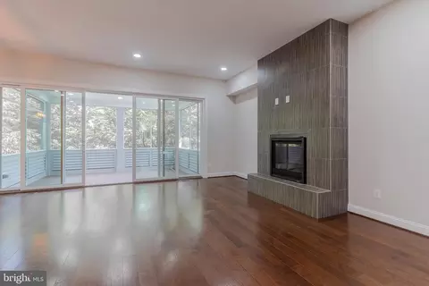 23480 Epperson Sq, Brambleton, VA 20148 photo 6
