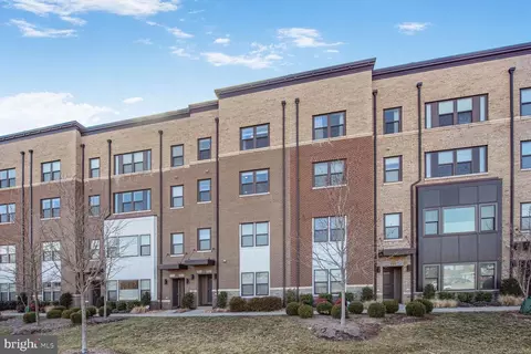 44878 Tiverton Sq, Ashburn, VA 20147