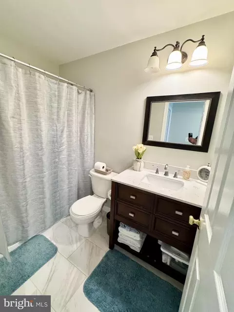 Bath - 43048 Zander Ter, Ashburn, VA 20147 photo 1 of 3