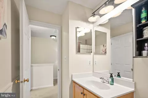 42927 Mccomas Ter, Chantilly, VA 20152 photo 37