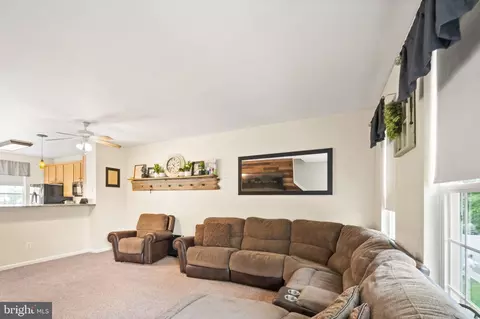 42927 Mccomas Ter, Chantilly, VA 20152 photo 15