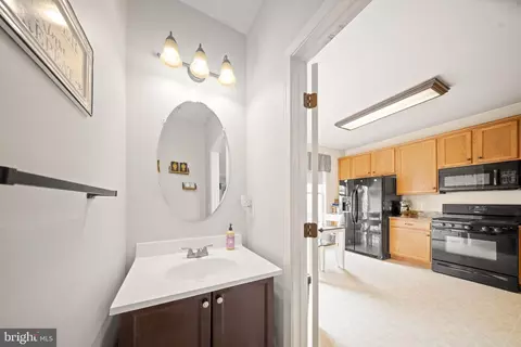 42927 Mccomas Ter, Chantilly, VA 20152 photo 24
