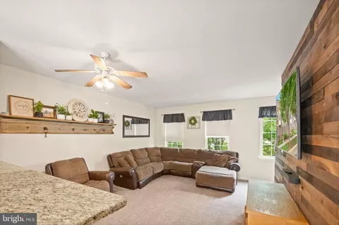 42927 Mccomas Ter, Chantilly, VA 20152 photo 13