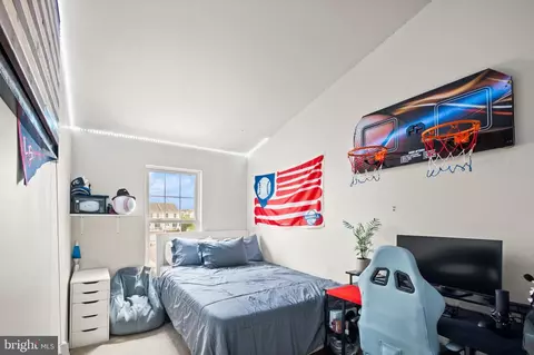 42927 Mccomas Ter, Chantilly, VA 20152 photo 32