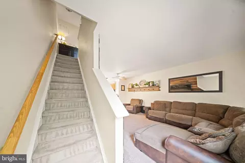 42927 Mccomas Ter, Chantilly, VA 20152 photo 26