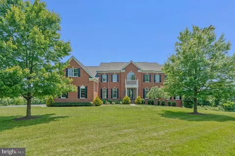 14785 Bankfield Dr, Waterford, VA 20197