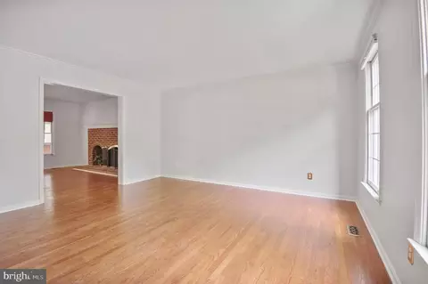 20874 Yellowbloom Ct, Ashburn, VA 20147 photo 6