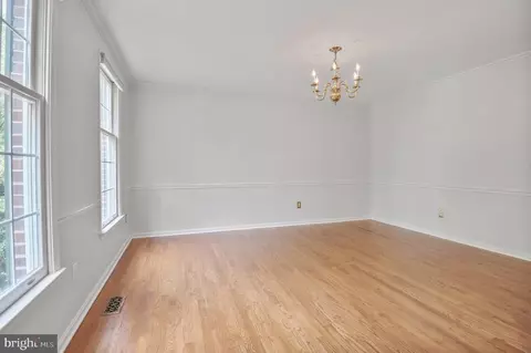 20874 Yellowbloom Ct, Ashburn, VA 20147 photo 5