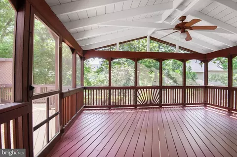 20874 Yellowbloom Ct, Ashburn, VA 20147 photo 14