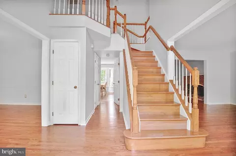 20874 Yellowbloom Ct, Ashburn, VA 20147 photo 3
