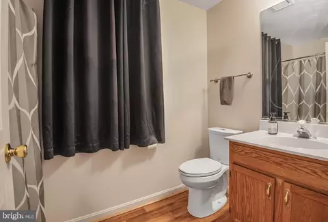 20874 Yellowbloom Ct, Ashburn, VA 20147 photo 29