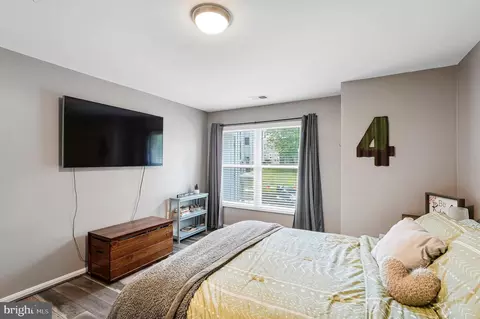 Bedroom - 20605 Cornstalk Ter #101, Ashburn, VA 20147 photo 2 of 6
