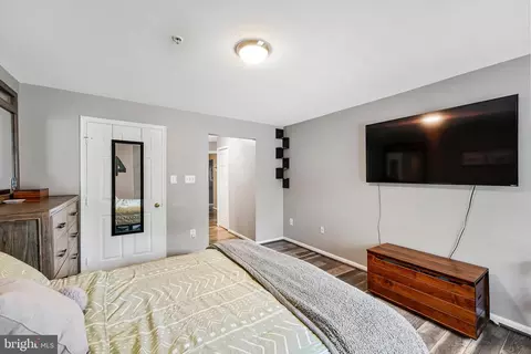 Bedroom - 20605 Cornstalk Ter #101, Ashburn, VA 20147 photo 3 of 6