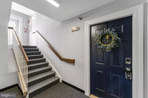 Entry Way - 20605 Cornstalk Ter #101, Ashburn, VA 20147 photo 3 of 4
