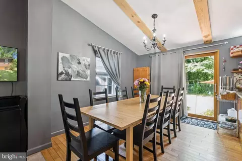 Dining - 20 S James St, Hamilton, VA 20158 photo 1 of 1