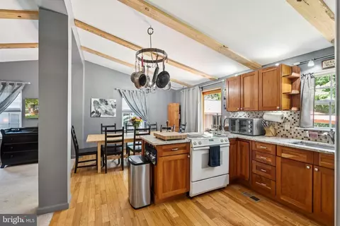 Kitchen - 20 S James St, Hamilton, VA 20158 photo 1 of 3