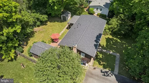 View/Area - 20 S James St, Hamilton, VA 20158 photo 5 of 5