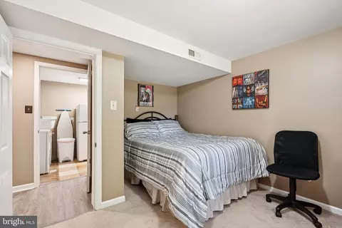 Bedroom - 20 S James St, Hamilton, VA 20158 photo 6 of 6