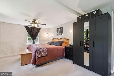 Bedroom - 20 S James St, Hamilton, VA 20158 photo 2 of 6