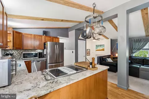 Kitchen - 20 S James St, Hamilton, VA 20158 photo 3 of 3