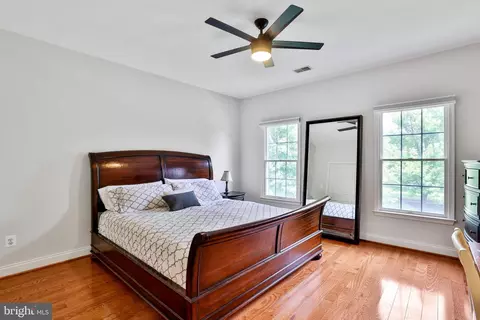 Bedroom - 17567 Tobermory Pl, Leesburg, VA 20175 photo 8 of 15