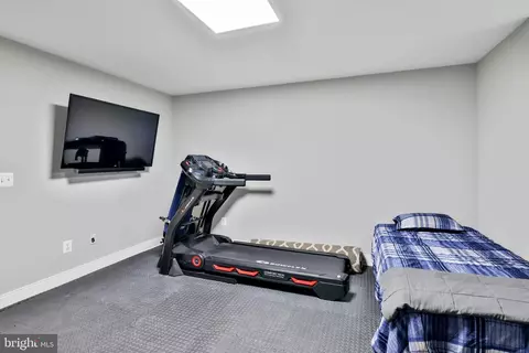 Bedroom - 17567 Tobermory Pl, Leesburg, VA 20175 photo 14 of 15