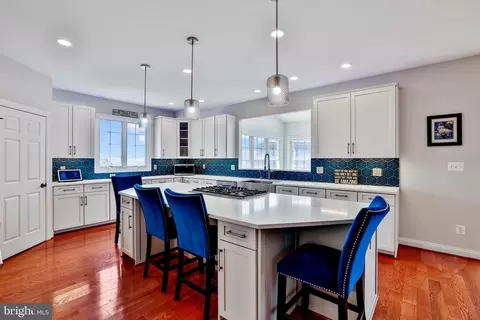 Kitchen - 17567 Tobermory Pl, Leesburg, VA 20175 photo 2 of 6