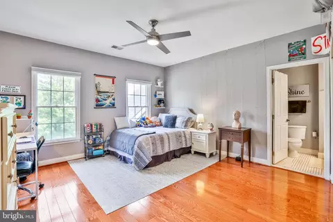 Bedroom - 17567 Tobermory Pl, Leesburg, VA 20175 photo 10 of 15