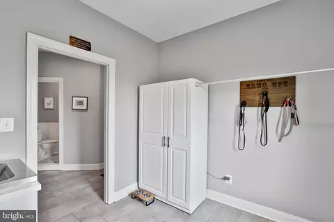 Entry Way - 17567 Tobermory Pl, Leesburg, VA 20175 photo 6 of 8