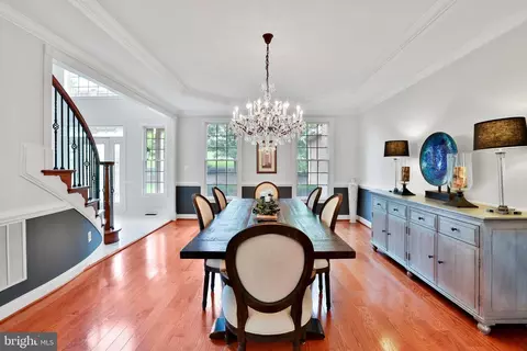 Dining - 17567 Tobermory Pl, Leesburg, VA 20175 photo 2 of 5