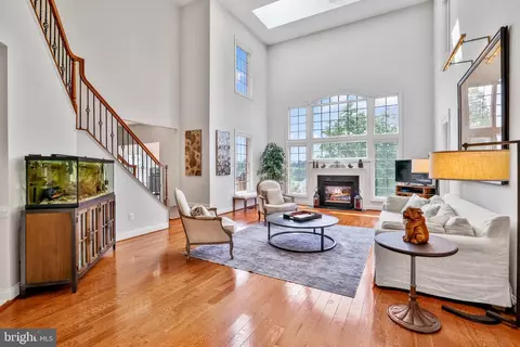 Living - 17567 Tobermory Pl, Leesburg, VA 20175 photo 4 of 5