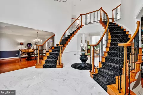 Entry Way - 17567 Tobermory Pl, Leesburg, VA 20175 photo 3 of 8