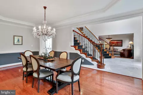 Dining - 17567 Tobermory Pl, Leesburg, VA 20175 photo 3 of 5