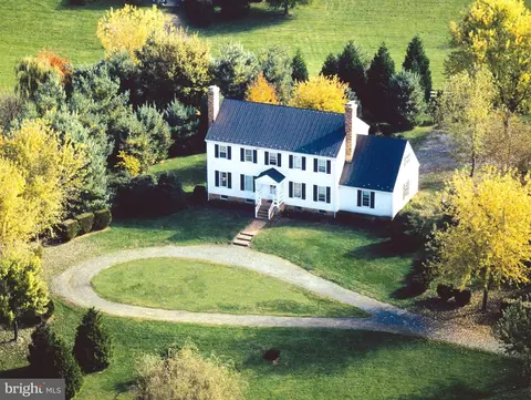 37054 Adams Green Ln, Middleburg, VA 20117