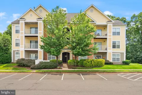 20920 Cedarpost Sq #103, Ashburn, VA 20147
