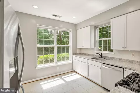 20920 Cedarpost Sq #103, Ashburn, VA 20147 photo 12