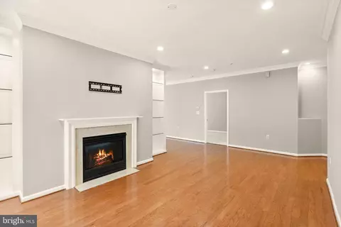 20920 Cedarpost Sq #103, Ashburn, VA 20147 photo 8