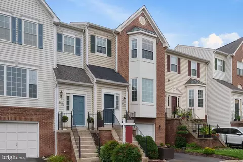 20129 Hardwood Ter, Ashburn, VA 20147