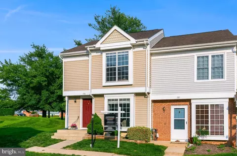 196 Saint Johns Sq, Sterling, VA 20164