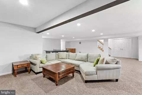 Living - 43251 Brownstone Ct, Ashburn, VA 20147 photo 3 of 3