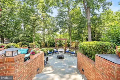 Exterior - 43251 Brownstone Ct, Ashburn, VA 20147 photo 7 of 18