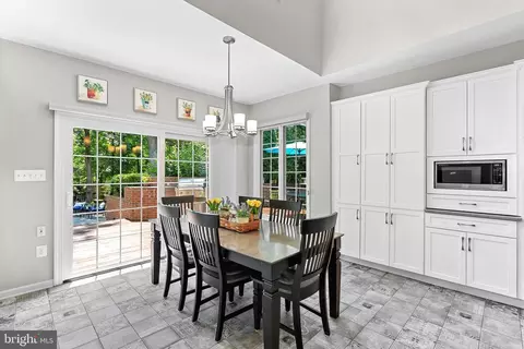 Dining - 43251 Brownstone Ct, Ashburn, VA 20147 photo 8 of 8