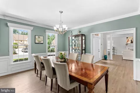 Dining - 43251 Brownstone Ct, Ashburn, VA 20147 photo 3 of 8