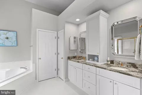 Bath - 43251 Brownstone Ct, Ashburn, VA 20147 photo 1 of 7