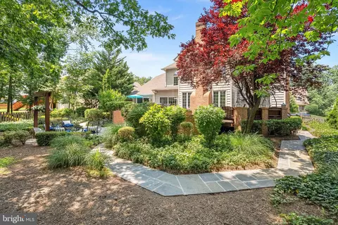 Exterior - 43251 Brownstone Ct, Ashburn, VA 20147 photo 3 of 18