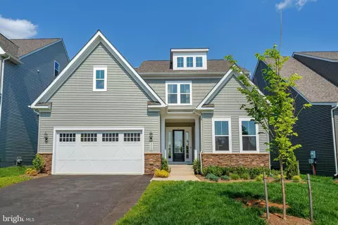 950 Warlander Dr SW, Leesburg, VA 20175