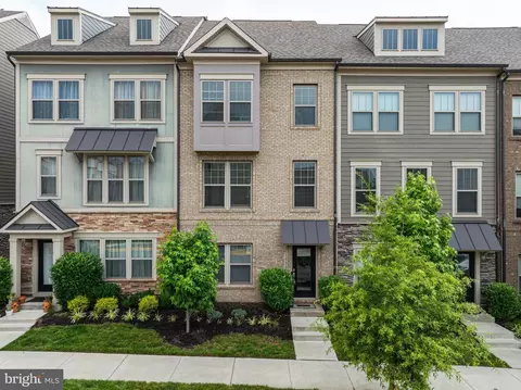 1036 Cantina Ter SE, Leesburg, VA 20175